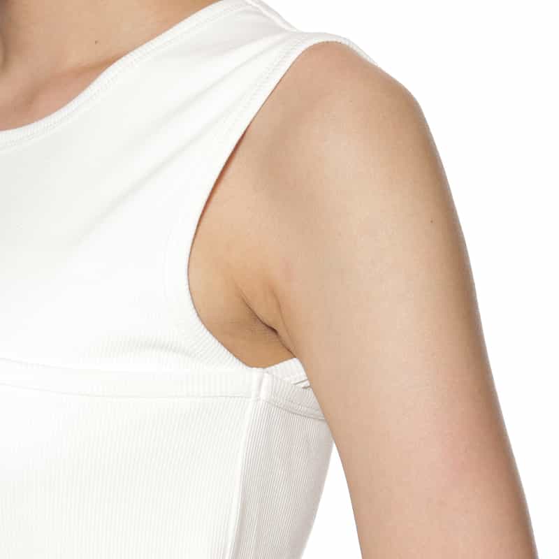 BARNEYS NEW YORK ウォッシャブル カップ付きアシンメトリーレイヤードタンクトップ OFF WHITE