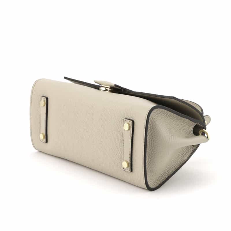 BARNEYS NEW YORK レザー ワンハンドル ミニショルダーバッグ IVORY