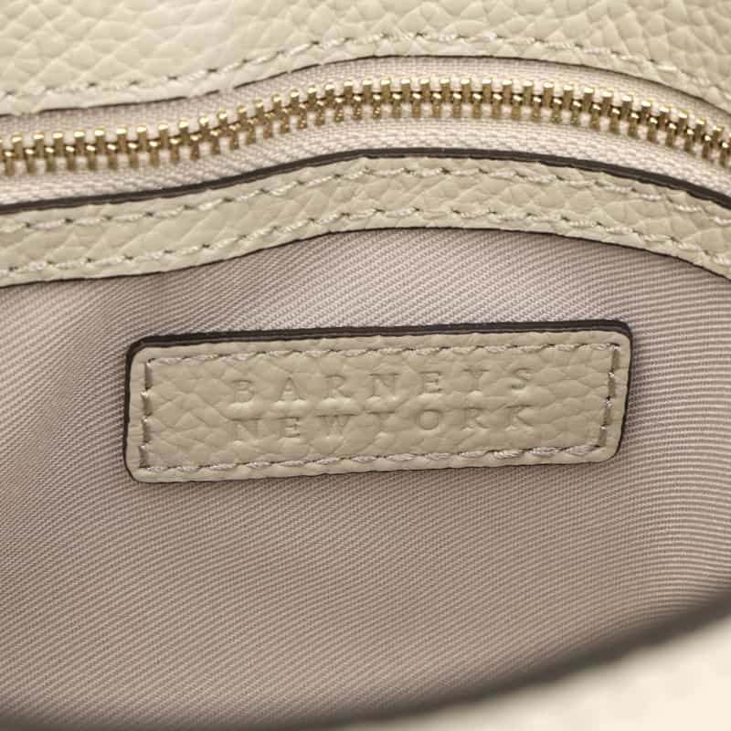 BARNEYS NEW YORK レザー ワンハンドル ミニショルダーバッグ IVORY