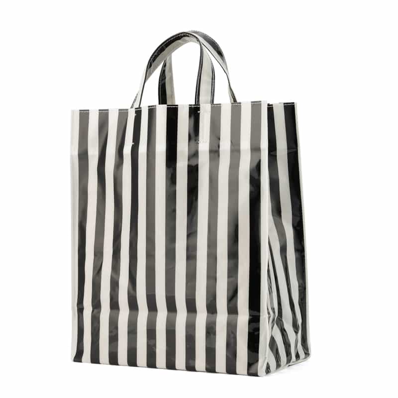 BARNEYS NEW YORK "BARNEYS" ロゴ入りPVCトートバッグ（L） BLACK