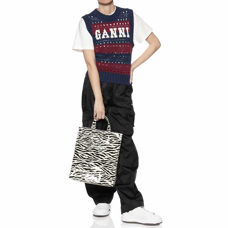 BARNEYS NEW YORK "BARNEYS" ロゴ入りPVCトートバッグ（L） WHITE