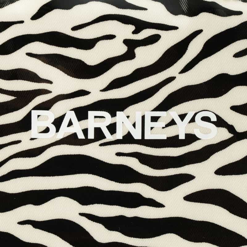 BARNEYS NEW YORK "BARNEYS" ロゴ入りPVCトートバッグ（L） WHITE