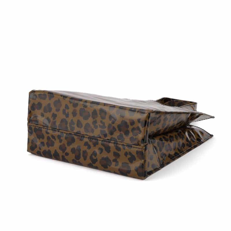 BARNEYS NEW YORK "BARNEYS" ロゴ入りPVCトートバッグ（M） BROWN