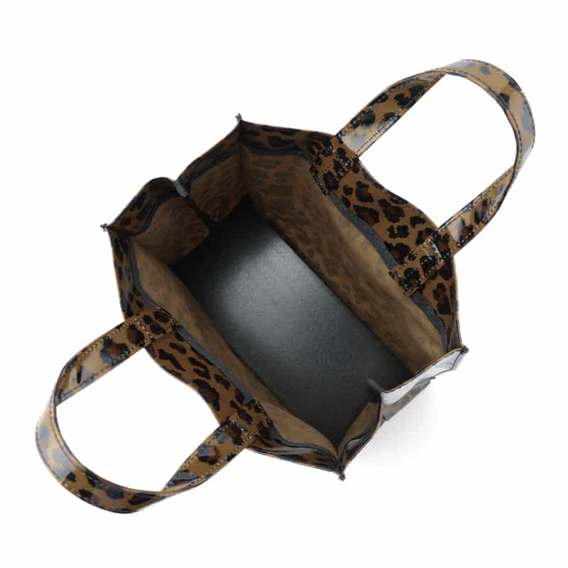 BARNEYS NEW YORK "BARNEYS" ロゴ入りPVCトートバッグ（M） BROWN