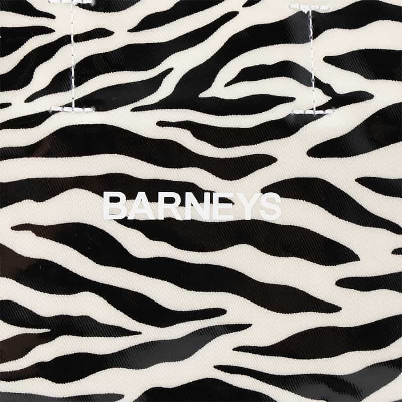 BARNEYS NEW YORK "BARNEYS" ロゴ入りPVCトートバッグ（M） WHITE