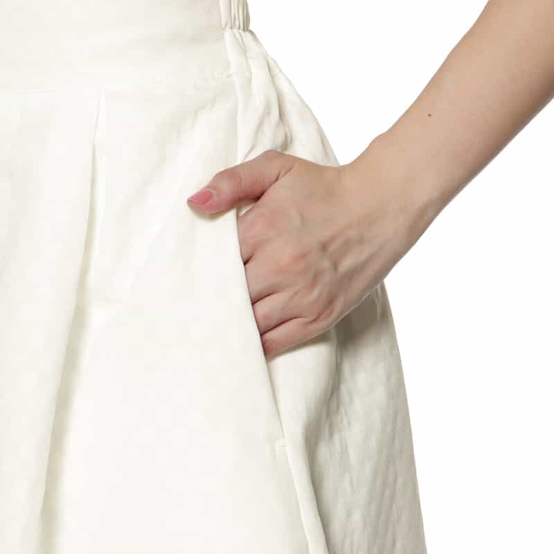 BARNEYS NEW YORK ウォッシャブル タック入りフレアスカート WHITE