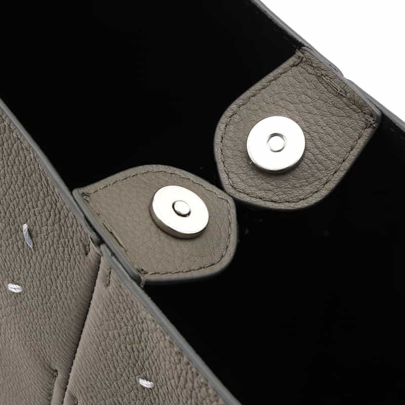 MAISON MARGIELA MAISON MARGLELA＜メゾンマルジェラ＞ ショルダーバッグ GRAY