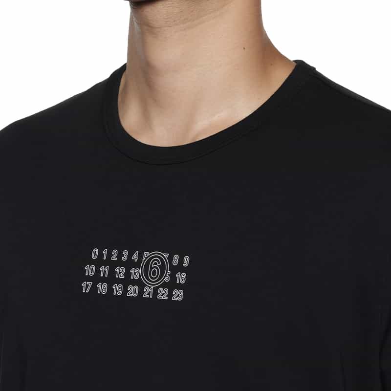 MM6 MAISON MARGIELA MM6 MAISON MARGIELA＜エムエム6 メゾン マルジェラ＞ ロゴ入りTシャツ BLACK
