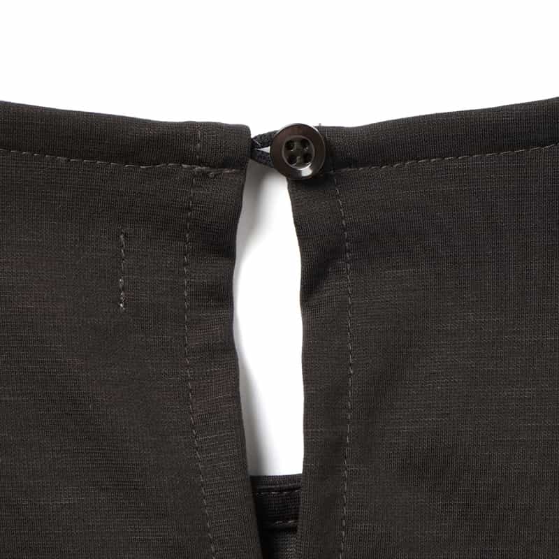 BARNEYS NEW YORK ウォッシャブル ショルダータック入りドレス DARK GRAY