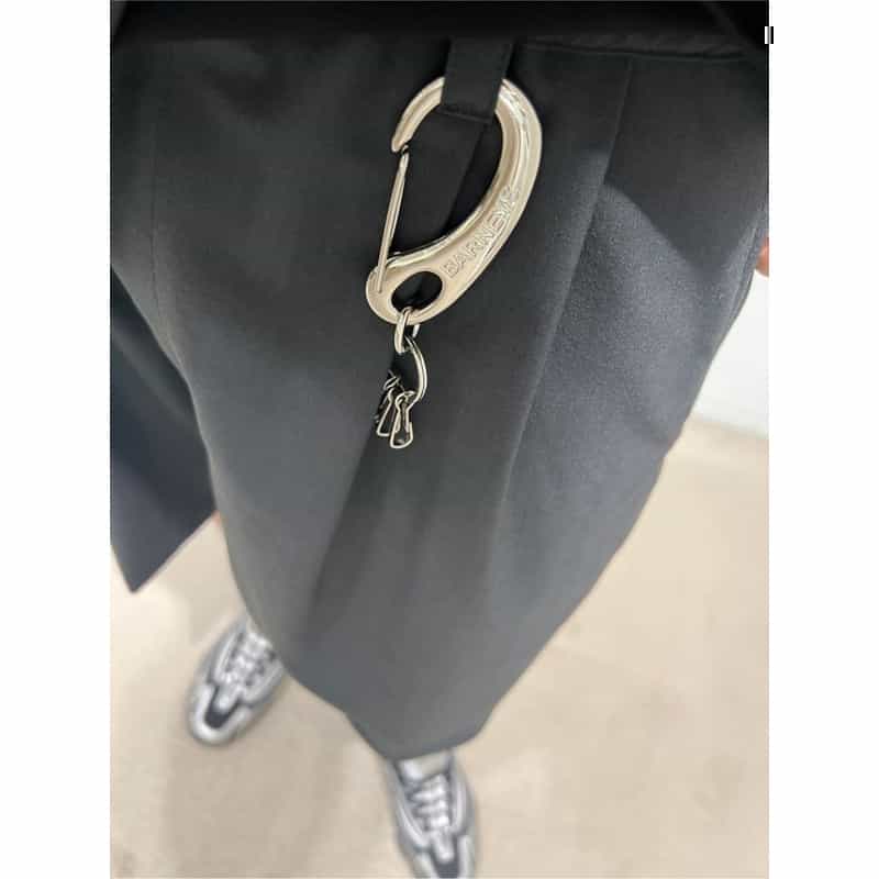 BARNEYS NEW YORK "BARNEYS" カラビナ SILVER