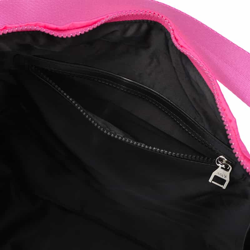 ARCS LONDON ARCS LONDON＜アークス ロンドン＞ スリングバッグ"HEY" PINK