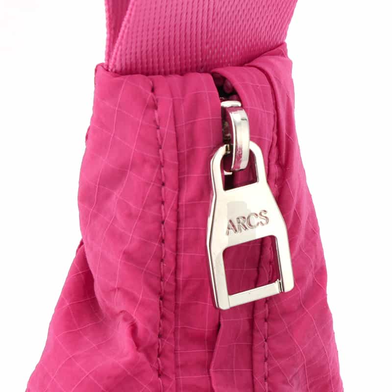 ARCS LONDON ARCS LONDON＜アークス ロンドン＞ スリングバッグ"HEY" PINK