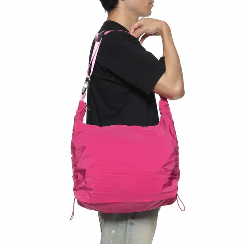 ARCS LONDON ARCS LONDON＜アークス ロンドン＞ スリングバッグ"HEY" PINK