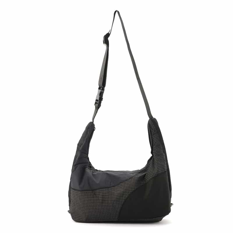 ARCS LONDON ARCS LONDON＜アークス ロンドン＞ スリングバッグ BLACK