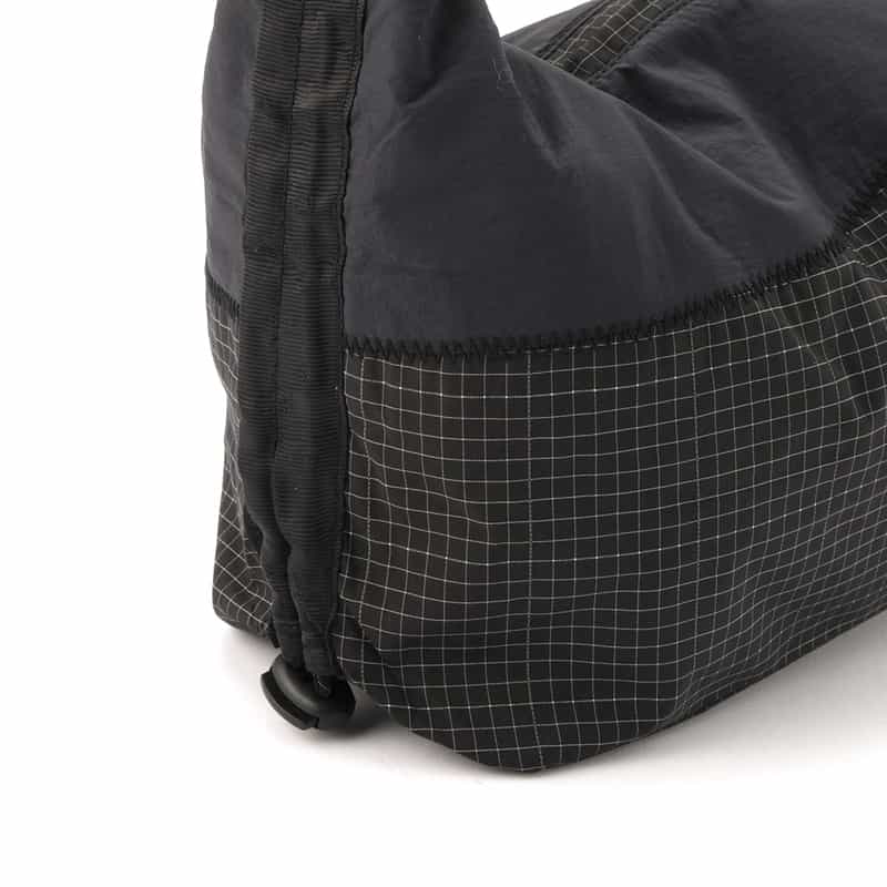 ARCS LONDON ARCS LONDON＜アークス ロンドン＞ スリングバッグ BLACK