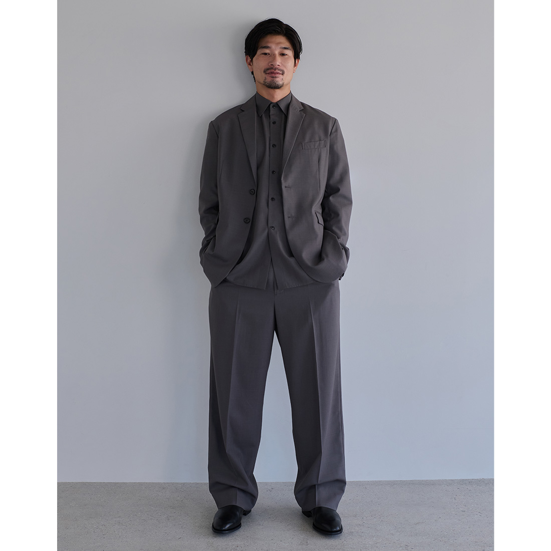 セットアップ タック入りワイドパンツ