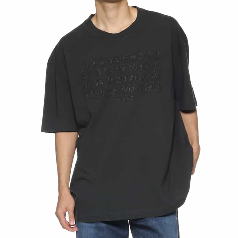 MAISON MARGLELA＜メゾンマルジェラ＞ ロゴ入りTシャツ