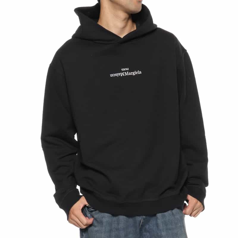 MAISON MARGIELA MAISON MARGLELA＜メゾンマルジェラ＞ ロゴ入りスウェットフーディ BLACK
