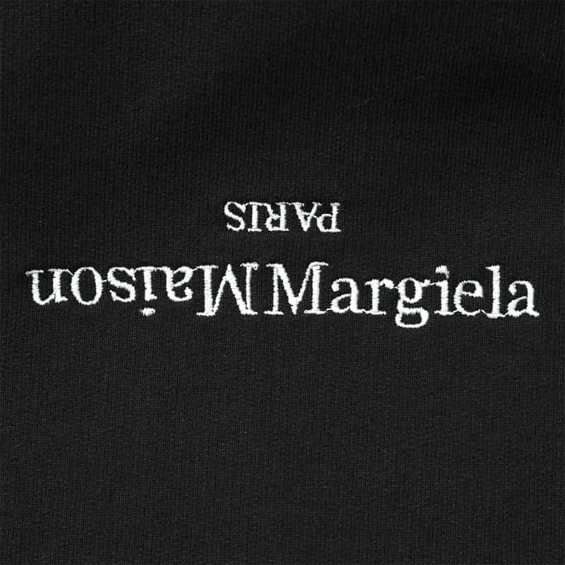 MAISON MARGIELA MAISON MARGLELA＜メゾンマルジェラ＞ ロゴ入りスウェットフーディ BLACK