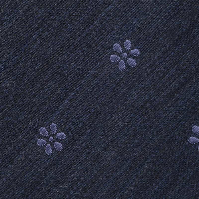 BARNEYS NEW YORK 花小紋柄タイ NAVY