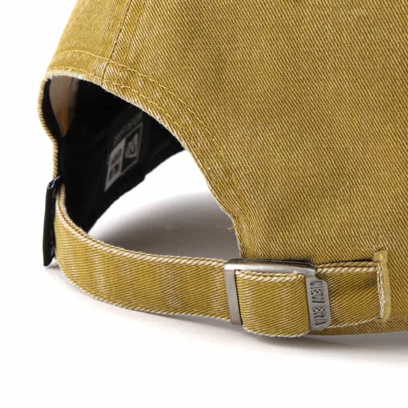 BARNEYS NEW YORK "BARNEYS" NEW ERAコラボレーション ヴィンテージ加工ロゴキャップ BEIGE