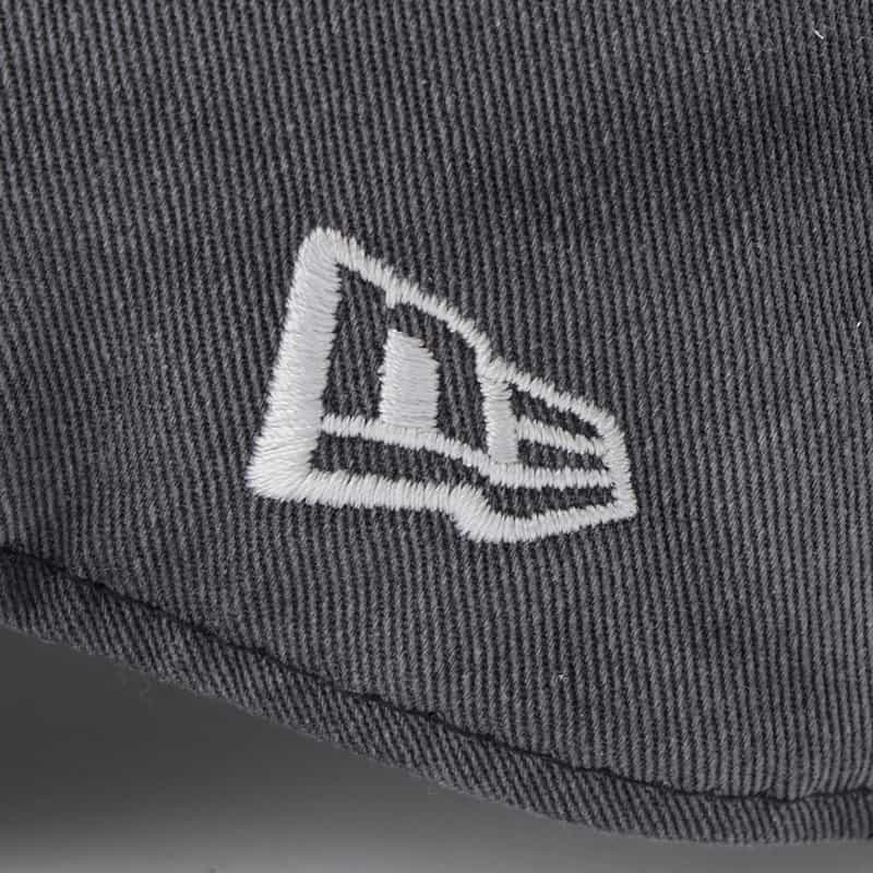 BARNEYS NEW YORK "BARNEYS" NEW ERAコラボレーション ヴィンテージ加工ロゴキャップ NAVY