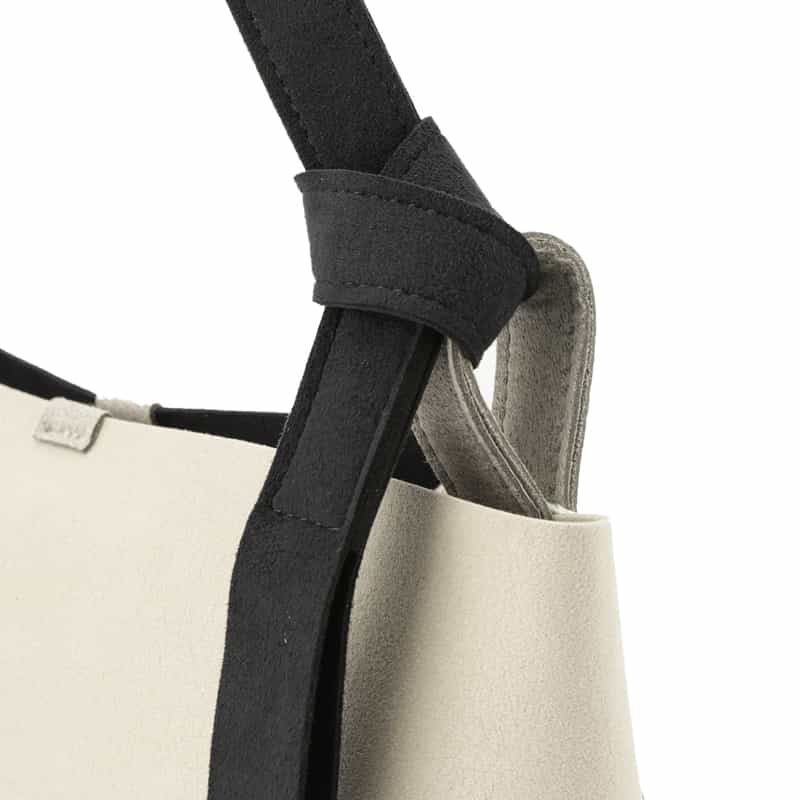 ZATTU ZATTU＜ザッツ＞ ショルダーバッグ "VITTO" IVORY