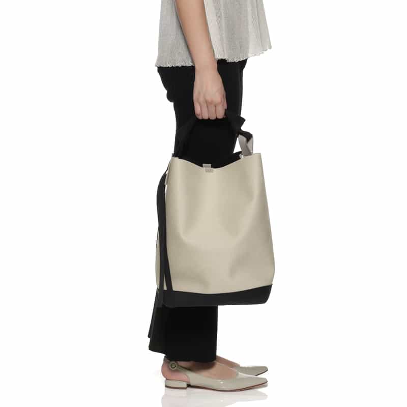 ZATTU ZATTU＜ザッツ＞ ショルダーバッグ "VITTO" IVORY