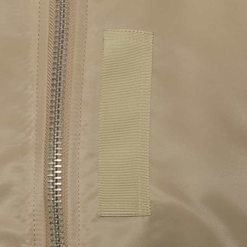 SACAI SACAI＜サカイ＞ナイロンツイルブルゾン BEIGE