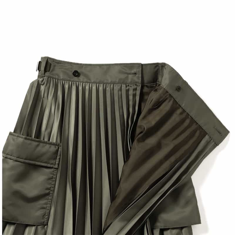 SACAI ナイロンツイル プリーツスカート TAUPE