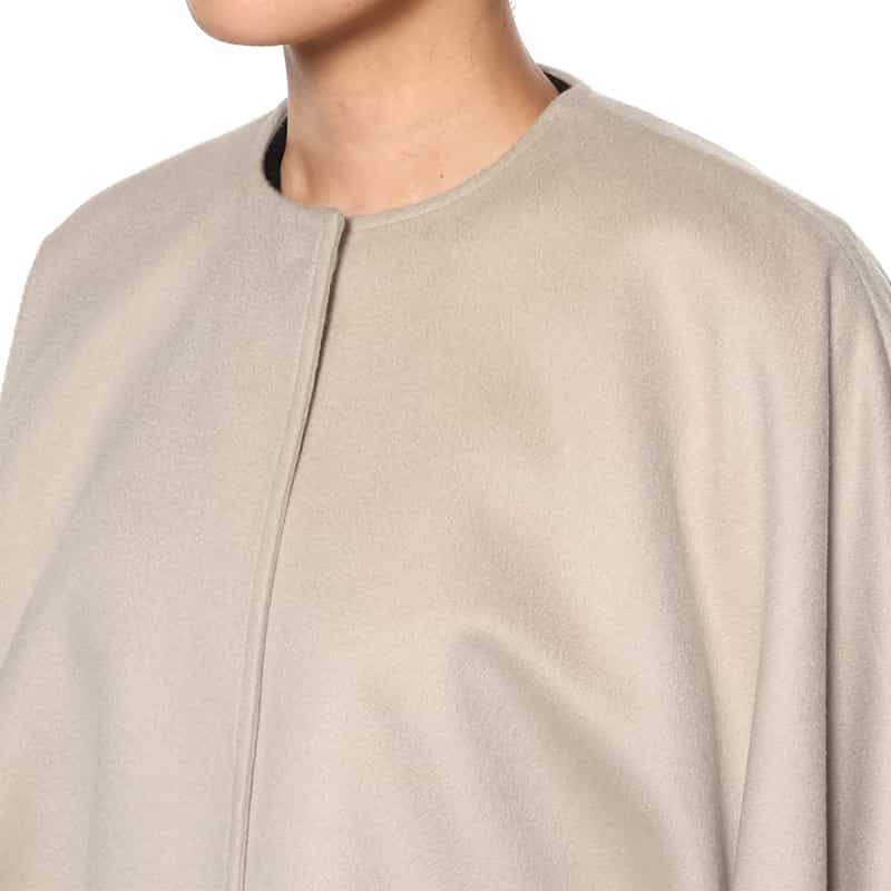 BARNEYS NEW YORK フォックスファー付きカシミ素材ヤケープコート BEIGE