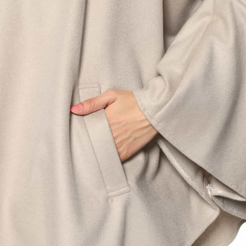 BARNEYS NEW YORK フォックスファー付きカシミ素材ヤケープコート BEIGE