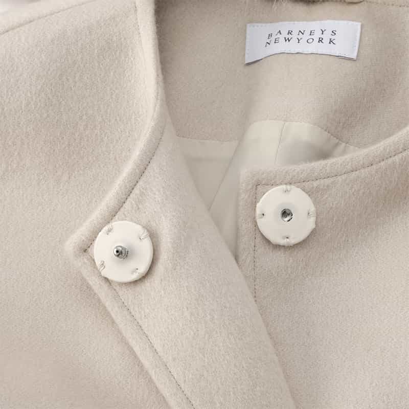 BARNEYS NEW YORK フォックスファー付きカシミ素材ヤケープコート BEIGE
