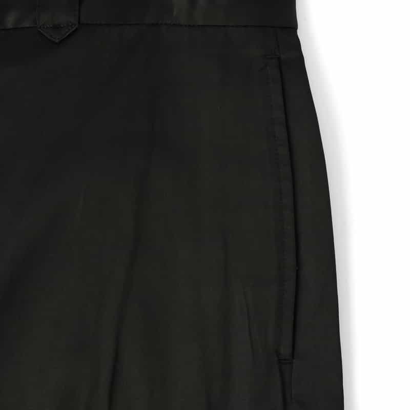 BARNEYS NEW YORK BARNEYS NEW YORK designed by TOMOHIRO KONNO 刺繍入りショートパンツ BLACK