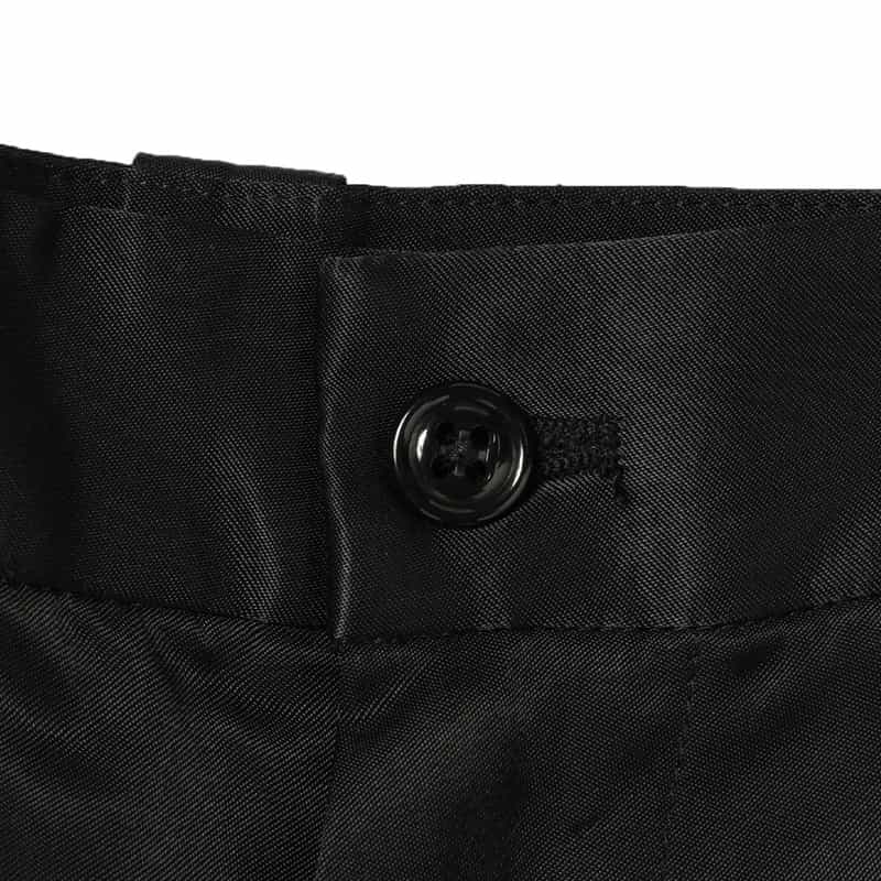 BARNEYS NEW YORK BARNEYS NEW YORK designed by TOMOHIRO KONNO 刺繍入りショートパンツ BLACK