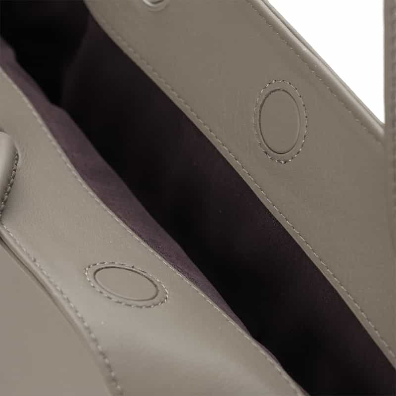 BARNEYS NEW YORK ソフトレザートートバッグ GRAY