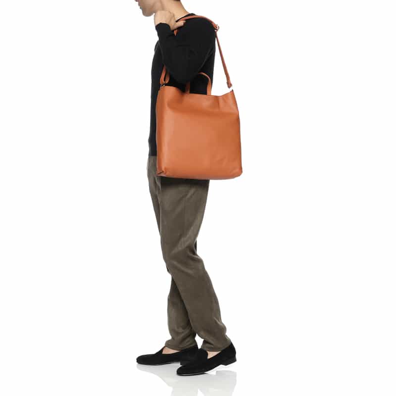 BARNEYS NEW YORK ソフトレザーショルダーバッグ BROWN