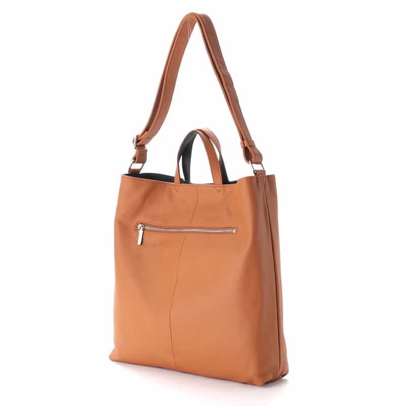 BARNEYS NEW YORK ソフトレザーショルダーバッグ BROWN