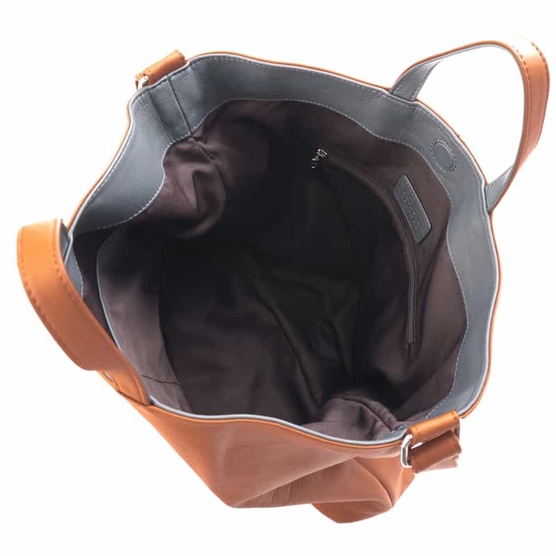 BARNEYS NEW YORK ソフトレザーショルダーバッグ BROWN