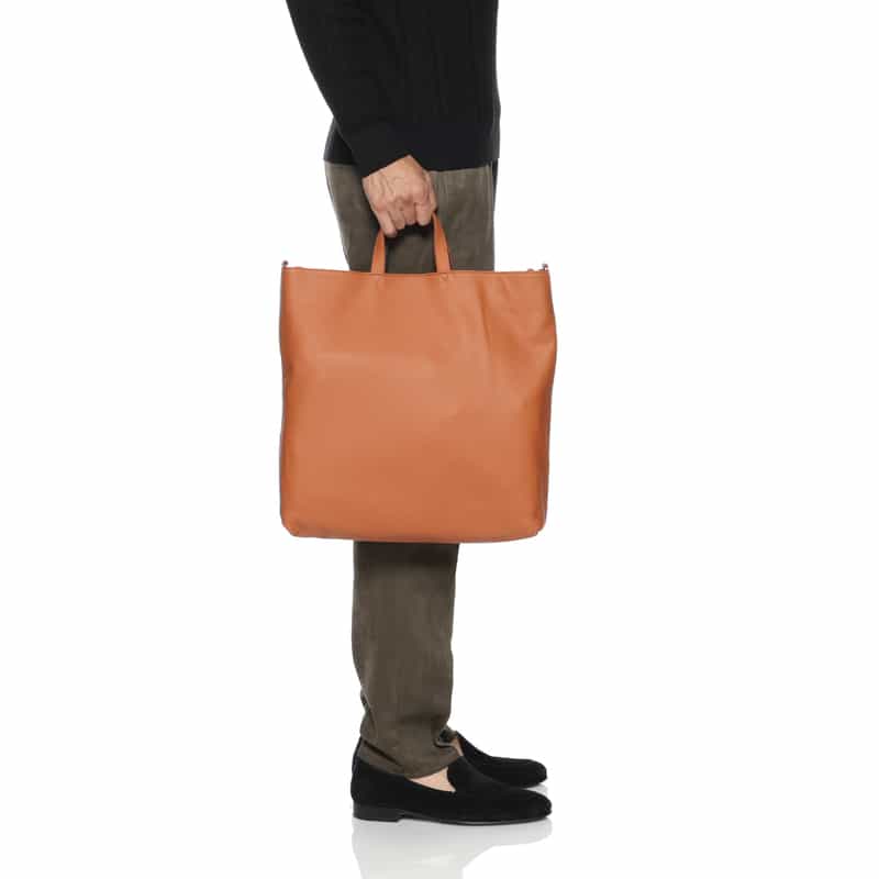 BARNEYS NEW YORK ソフトレザーショルダーバッグ BROWN