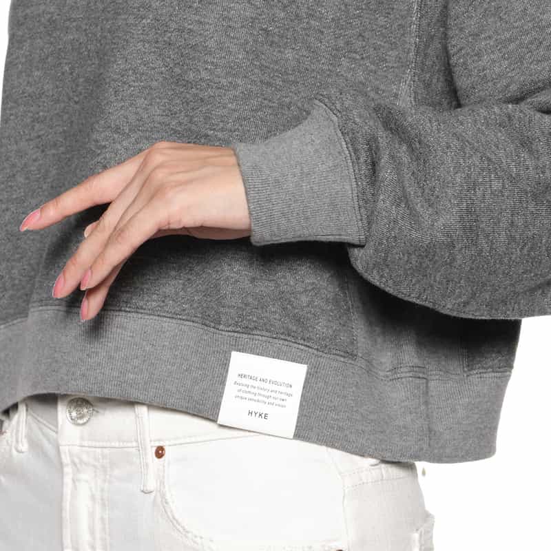 HYKE HYKE＜ハイク＞ クロップド丈スウェットプルオーバー GRAY