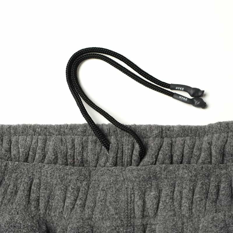 HYKE HYKE＜ハイク＞ フリースパンツ GRAY