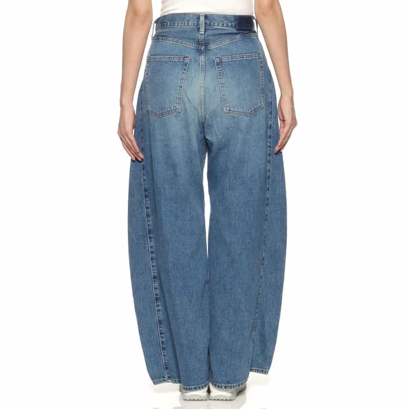 HYKE HYKE＜ハイク＞ バレルレッグデニムパンツ BLUE