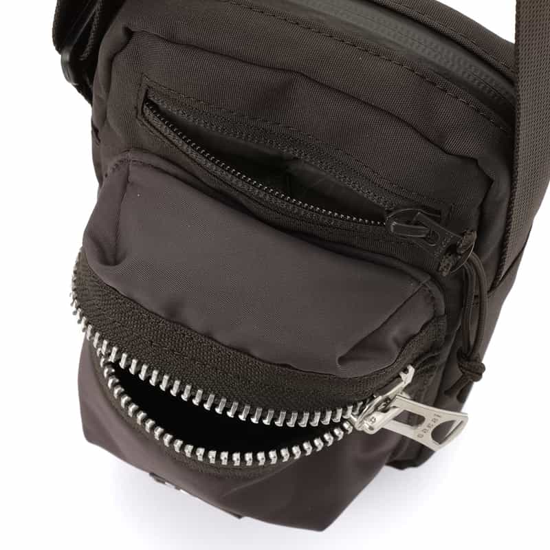 SACAI SACAI<サカイ> ポーチバッグ BROWN