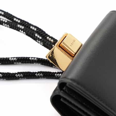 ◆国内発送◆【SACAI】ネックストラップ付ミニウォレット SACAI＜サカイ＞ ネックストラップ付ミニウォレット（2245832