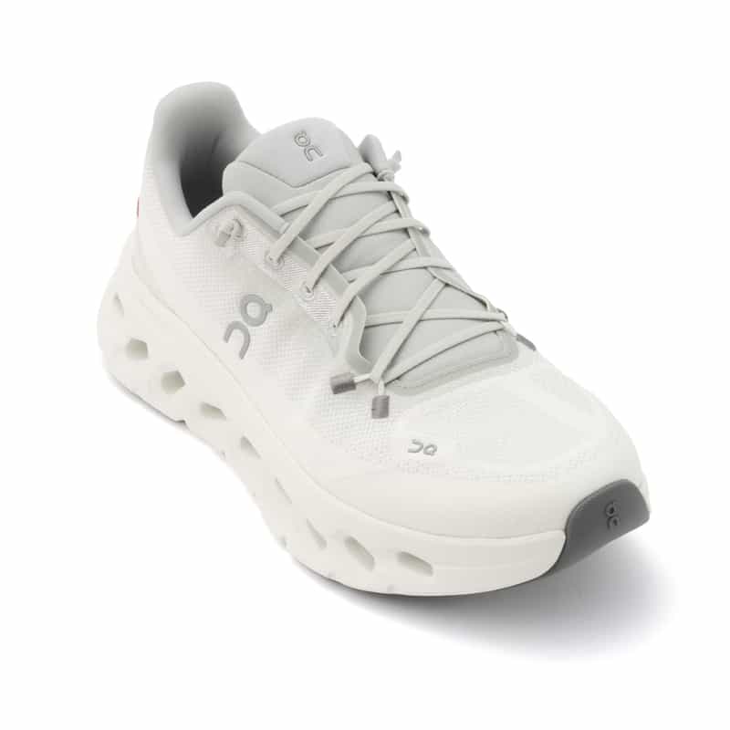 ON ON＜オン＞ スニーカー"CLOUDTILT" LIGHT GRAY