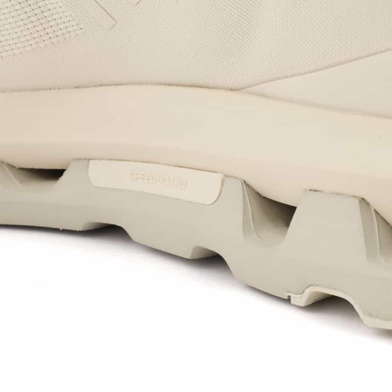 ON ON＜オン＞ スニーカー"CLOUDZONE" WHITE