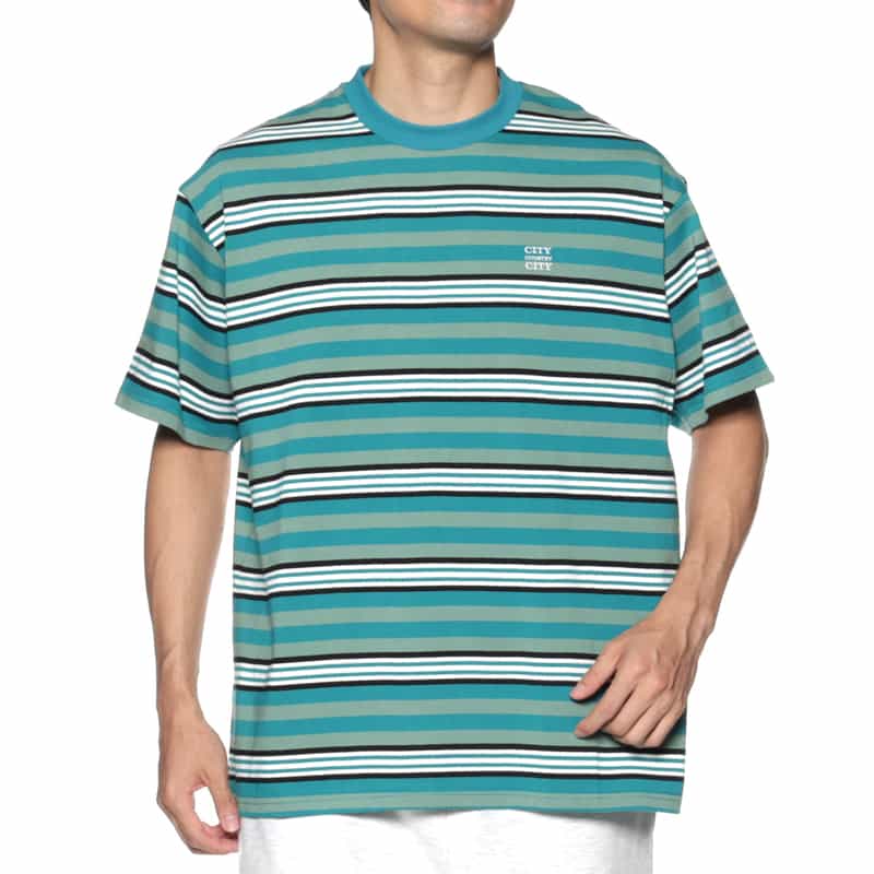 CITY COUNTRY CITY CITY COUNTRY CITY ＜シティーカントリーシティー＞ ロゴ入りボーダーTシャツ GREEN