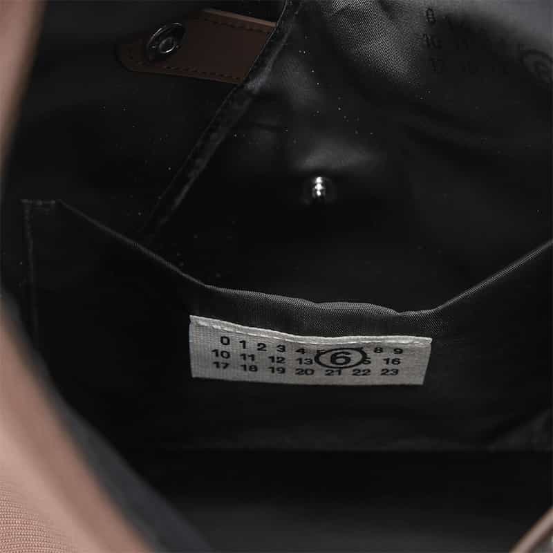 MM6 MAISON MARGIELA MM6 MAISON MARGIELA＜エムエム6 メゾン マルジェラ＞ ハンドバッグ "JAPANESE" BROWN