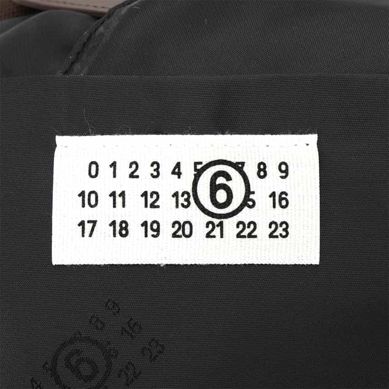 MM6 MAISON MARGIELA MM6 MAISON MARGIELA＜エムエム6 メゾン マルジェラ＞ ハンドバッグ "JAPANESE" BROWN